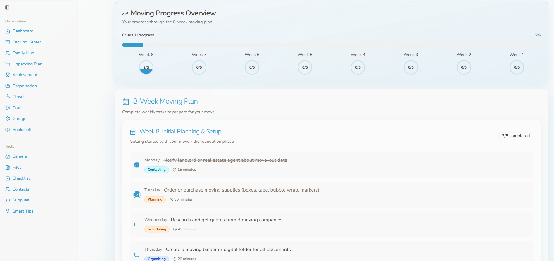 App dashboard screenshot showing packing and organizing features